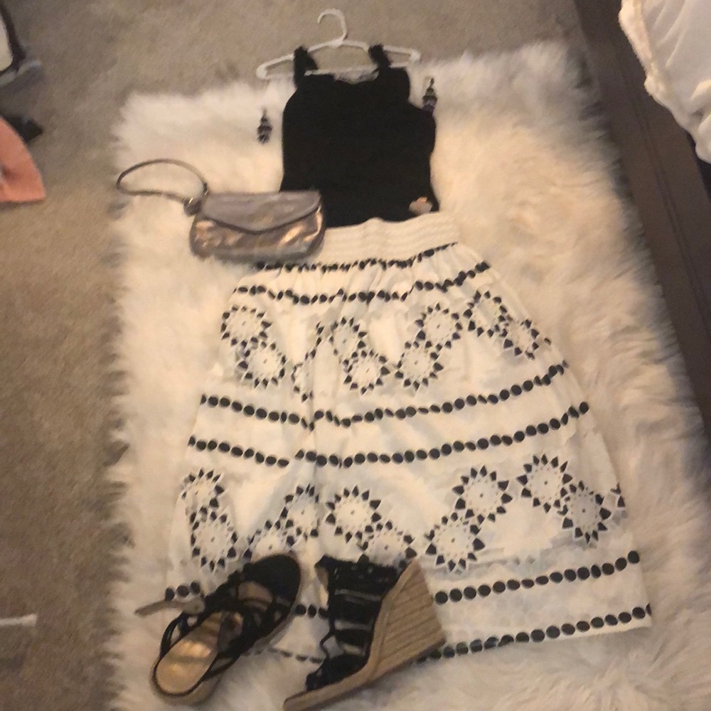 Black white skirt women’s size small